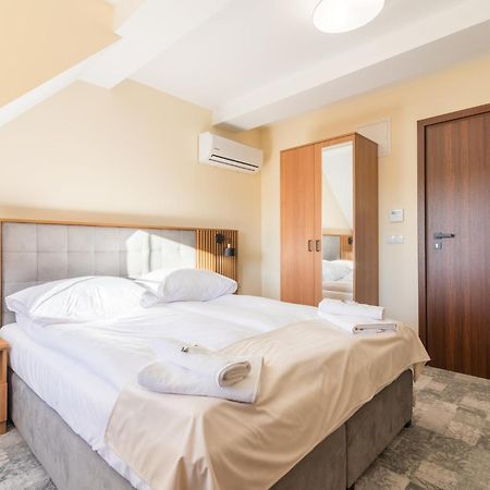 Hotel Perla Dunajca ツァルニ・ドゥナイェツ エクステリア 写真